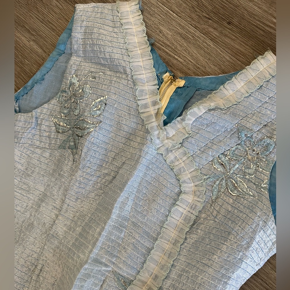 Vintage 60’s Mini Dress - Picture 4 of 9